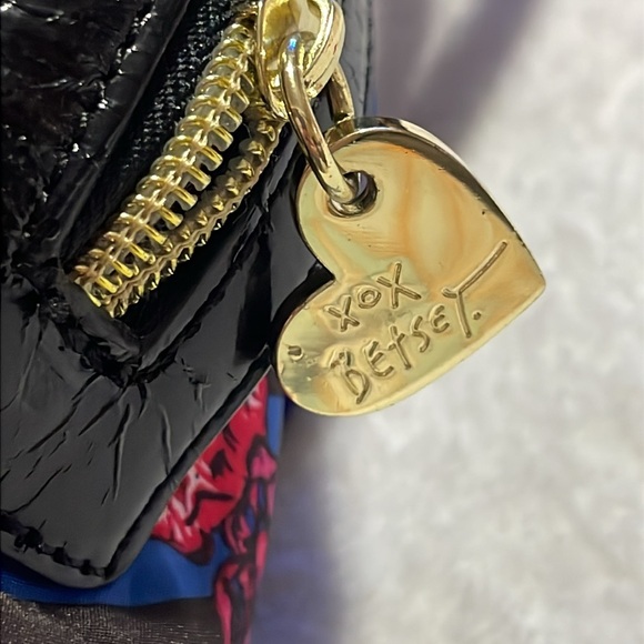 Betsey Johnson Black and Blue Floral Women's Bag - Picture 5 of 11